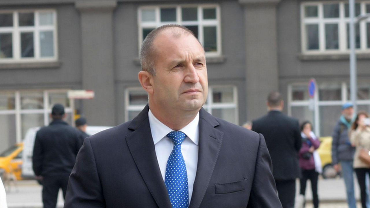 ​Румен Радев поздрави ГЕРБ за резултата от изборите