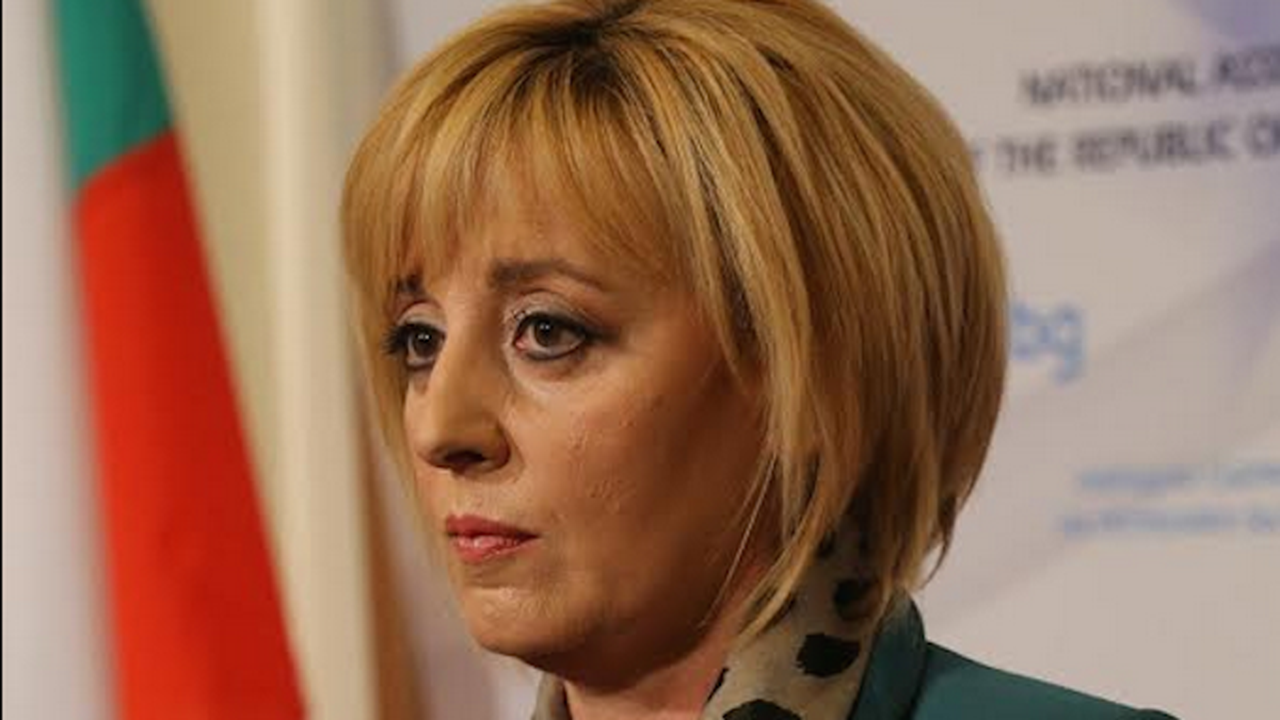 Мая Манолова внася в Народното събрание Закона за личния фалит