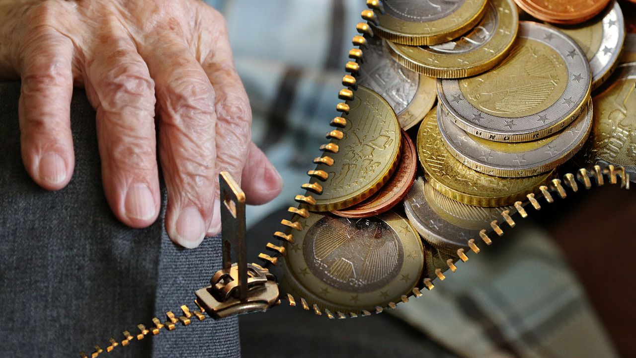 Държавата обмисля промени за първите пенсионери с втора пенсия