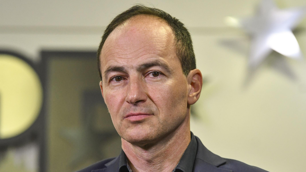 Ковачев: Кощунство е Северна Македония да променя идентичността на починали хора