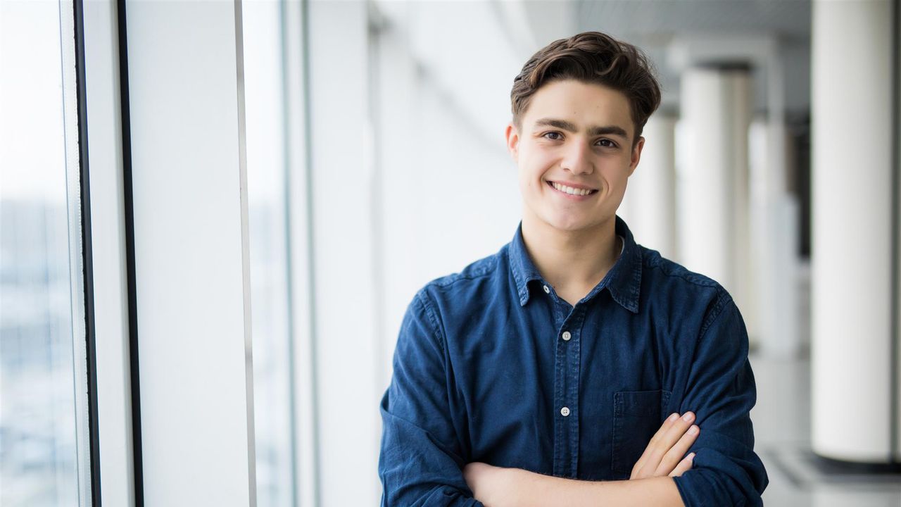 Макдоналдс предостави 10 стипендии по 3000 лв. на български студенти