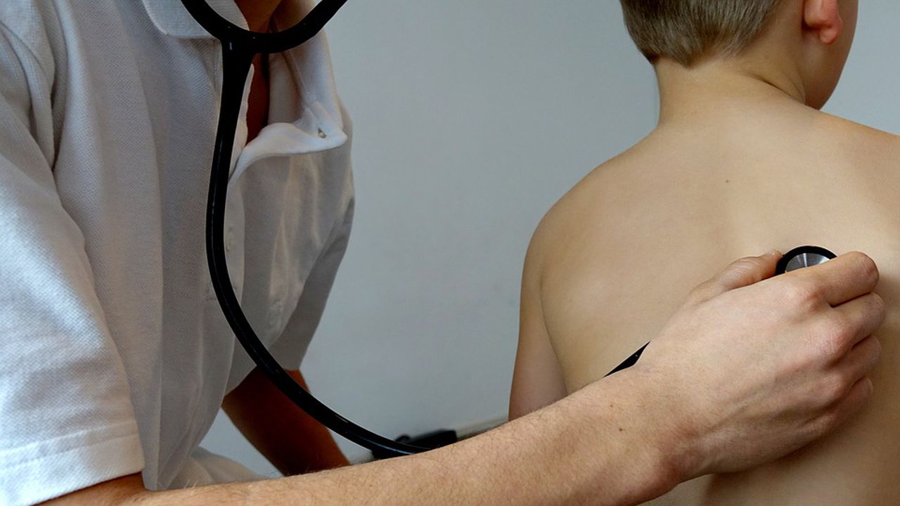 Изкуствен интелект ефикасно поставя диагнози на детски болести