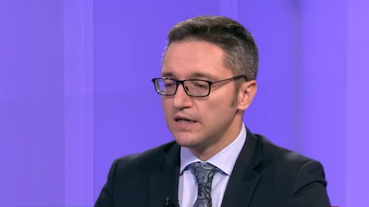 Вигенин: Не изнудваме Северна Македония