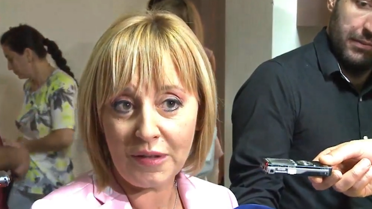 Мая Манолова: Социологически изследвания не коментирам