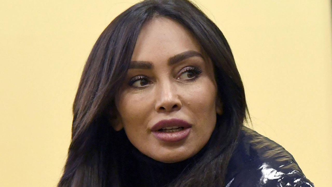 Биляна Дол показа секси дупе