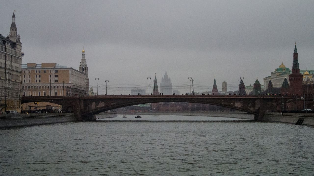 Москва подготвя силово блокиране на сметки