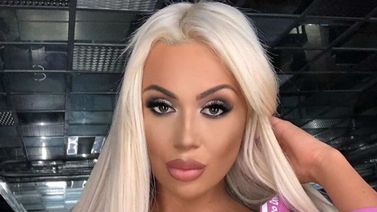 Новата мис Плеймейт призна: Бях жертва на насилие в продължение на 3 години