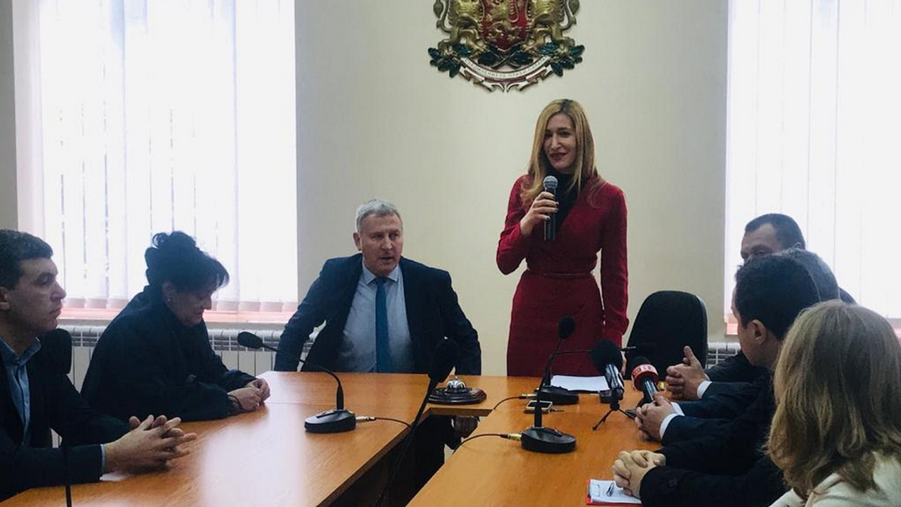 Ангелкова в Разлог: Първите резултати от внедряването на ЕСТИ сочат устойчивост в българския туризъм