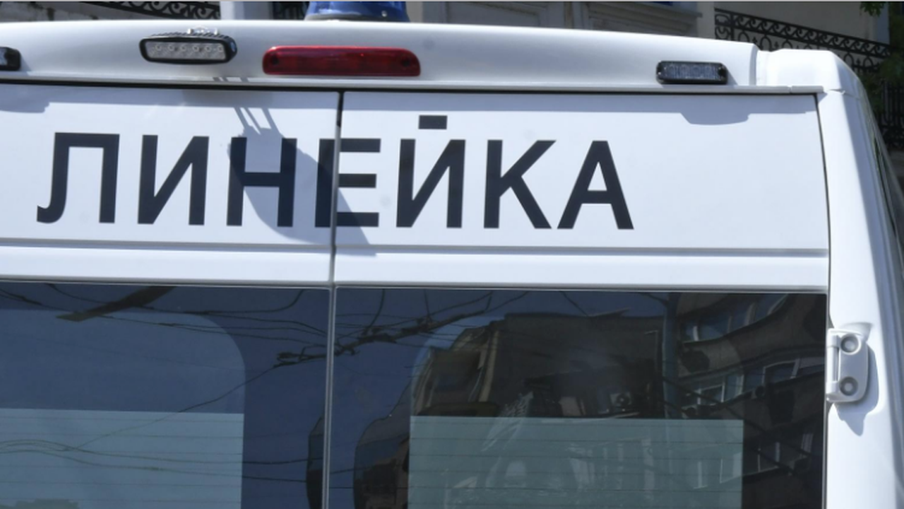 Жена загина, а четири деца са ранени при тежка катастрофа край Литаково