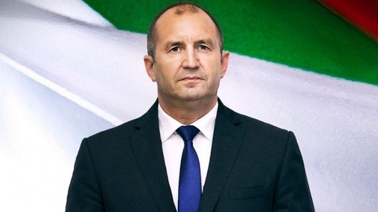 Румен Радев: Нека новата година донесе здраве и благоденствие във всеки български дом