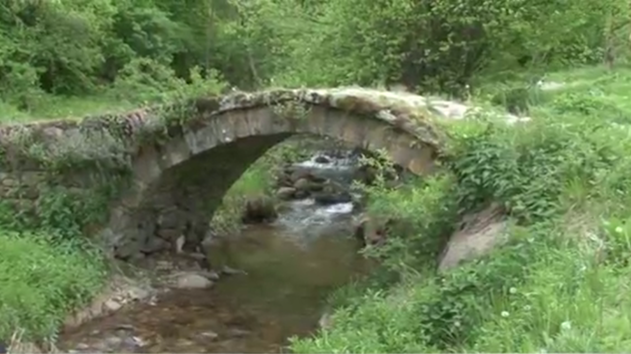 Родопската река Фотиновска потече с кафяв цвят