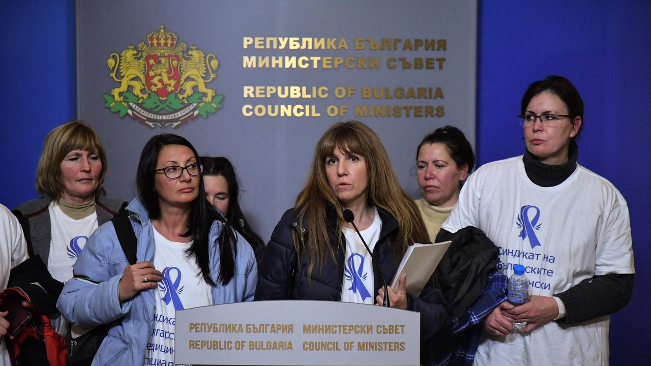 Протестиращите медицински сестри са обидени на министър Ананиев