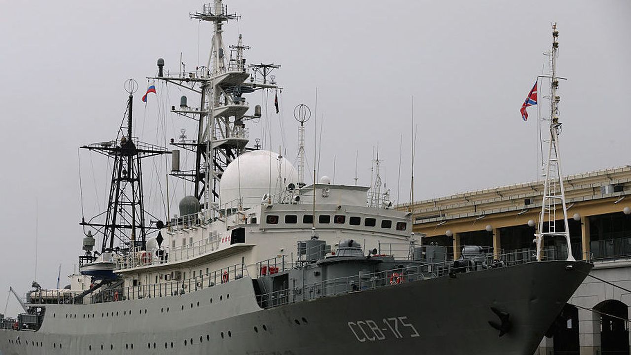 Руски военни кораби следят за влезли в Черно море фрегати на НАТО