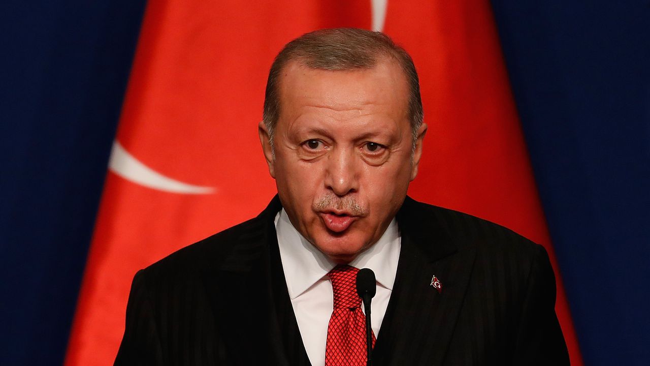 Реджеп Ердоган: Еманюел Макрон има болни разбирания