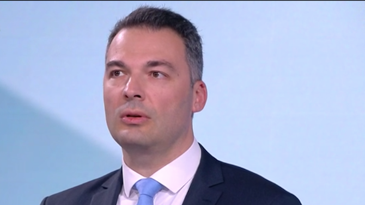 Адвокат: Опасват корупцията по високите етажи с непреодолими ровове