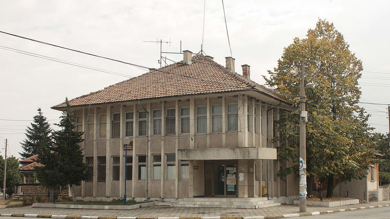 Възстановиха опожареното читалище в с. Мененкьово