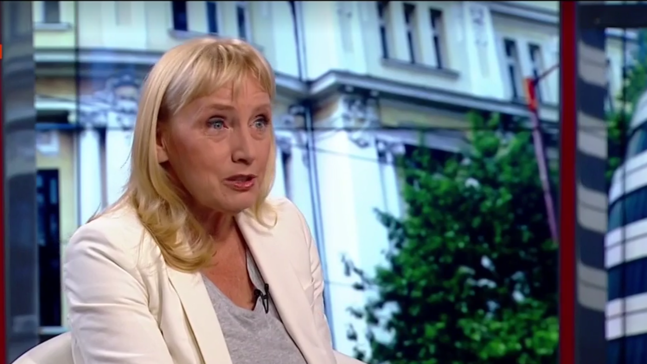 Елена Йончева: След 10 години ще ни е срам да изричаме името на Борисов