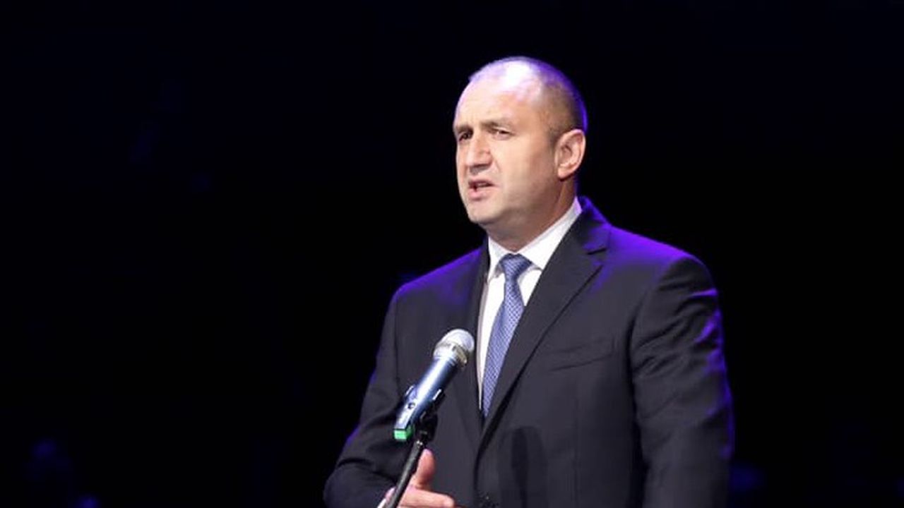 Румен Радев за Стоянка Мутафова: Дълбок поклон!