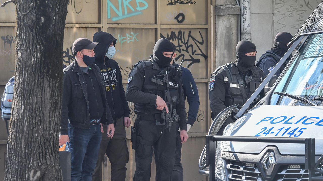 18 души са задържани при полицейска акция във Варненско