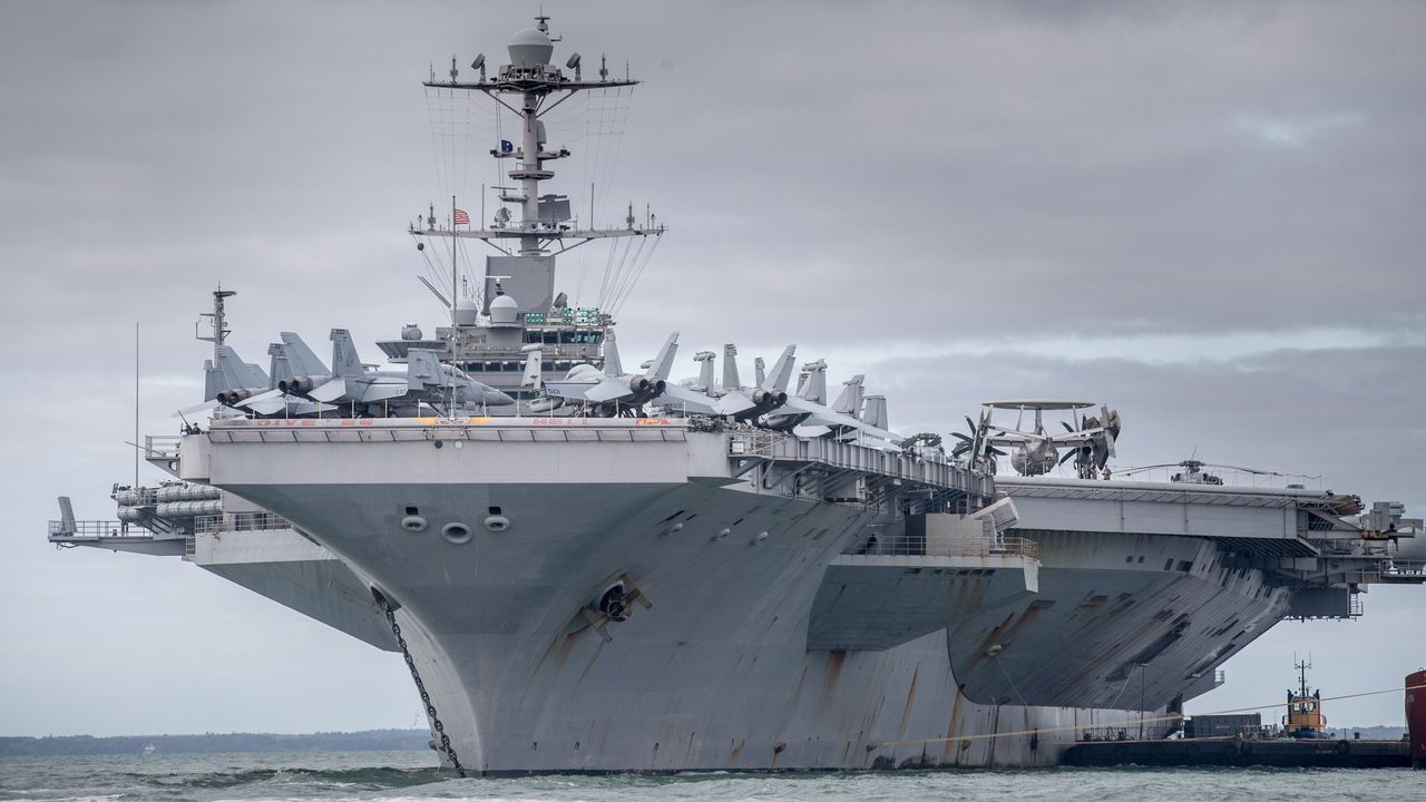 Американският самолетоносач "Джералд Форд" пристигна в Карибско море във връзка с мащабната военна операция край Венецуела