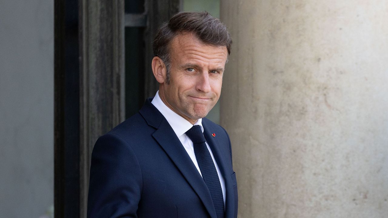 Макрон призова иранския президент да освободи задържани френски граждани и да се върне на масата за преговори по ядрения въпрос