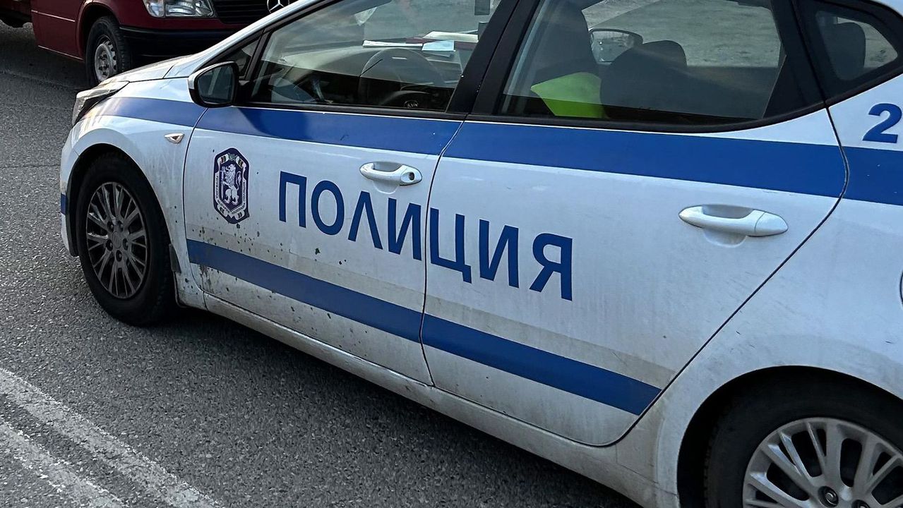 Катастрофа с патрулка в Пловдив, полицай пострада