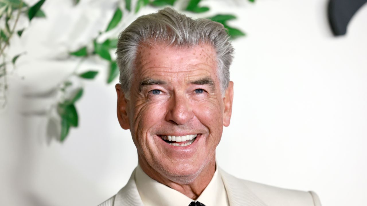 Пиърс Броснан: Не се чувствам на 72 – последната ми роля е секси и чувствена