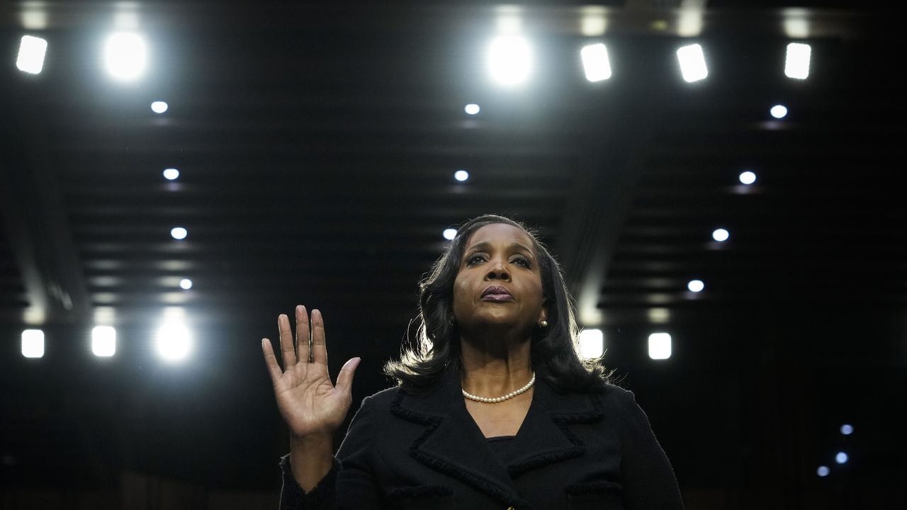 Американският президент отстрани Лиса Кук – член на Управителния съвет