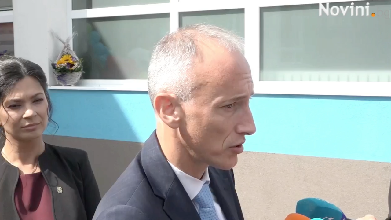 И в момента има забрана за ползване на телефоните в