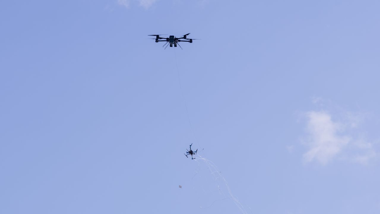 Украйна регистрира нарушения на въздушното си пространство от дронове по границата с Унгария