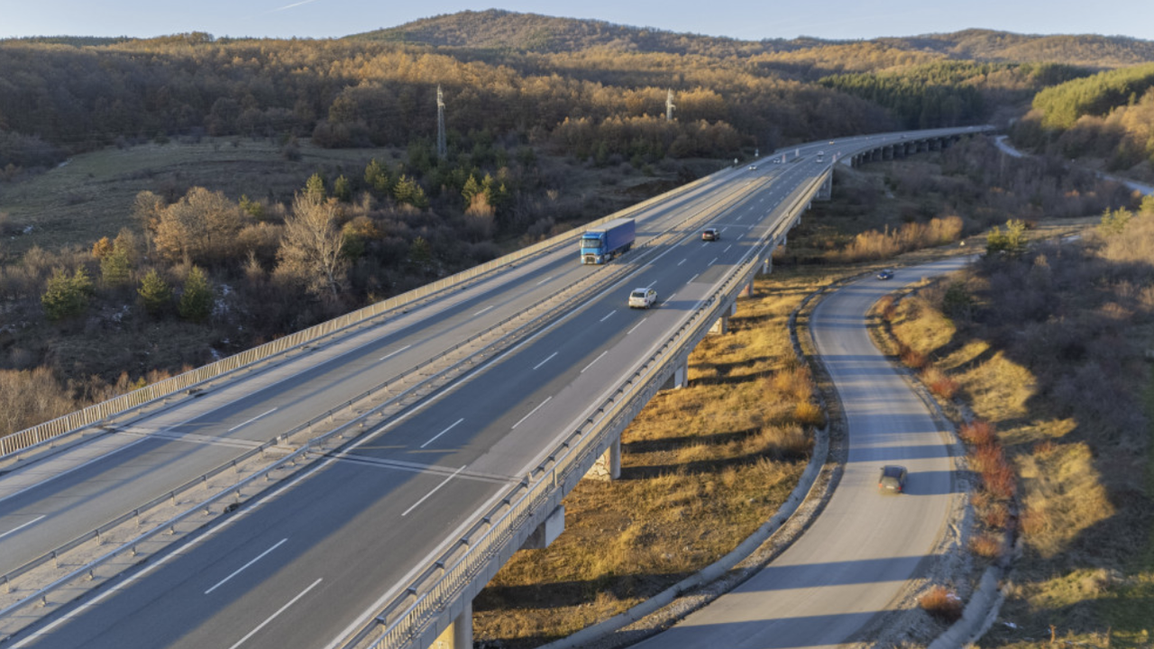 Временно променят организацията на движение по АМ „Струма“