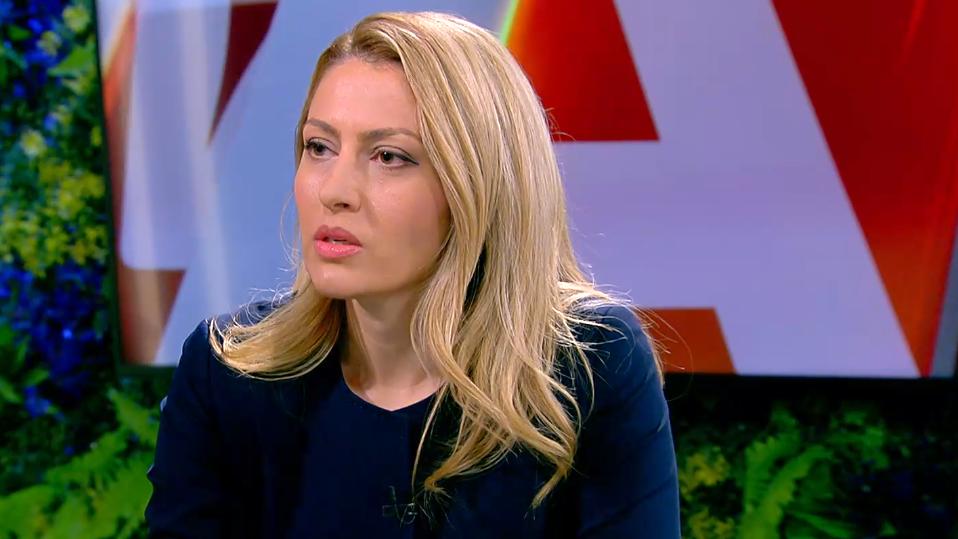 Тя добави, че след изборите в Пазарджик от партията са