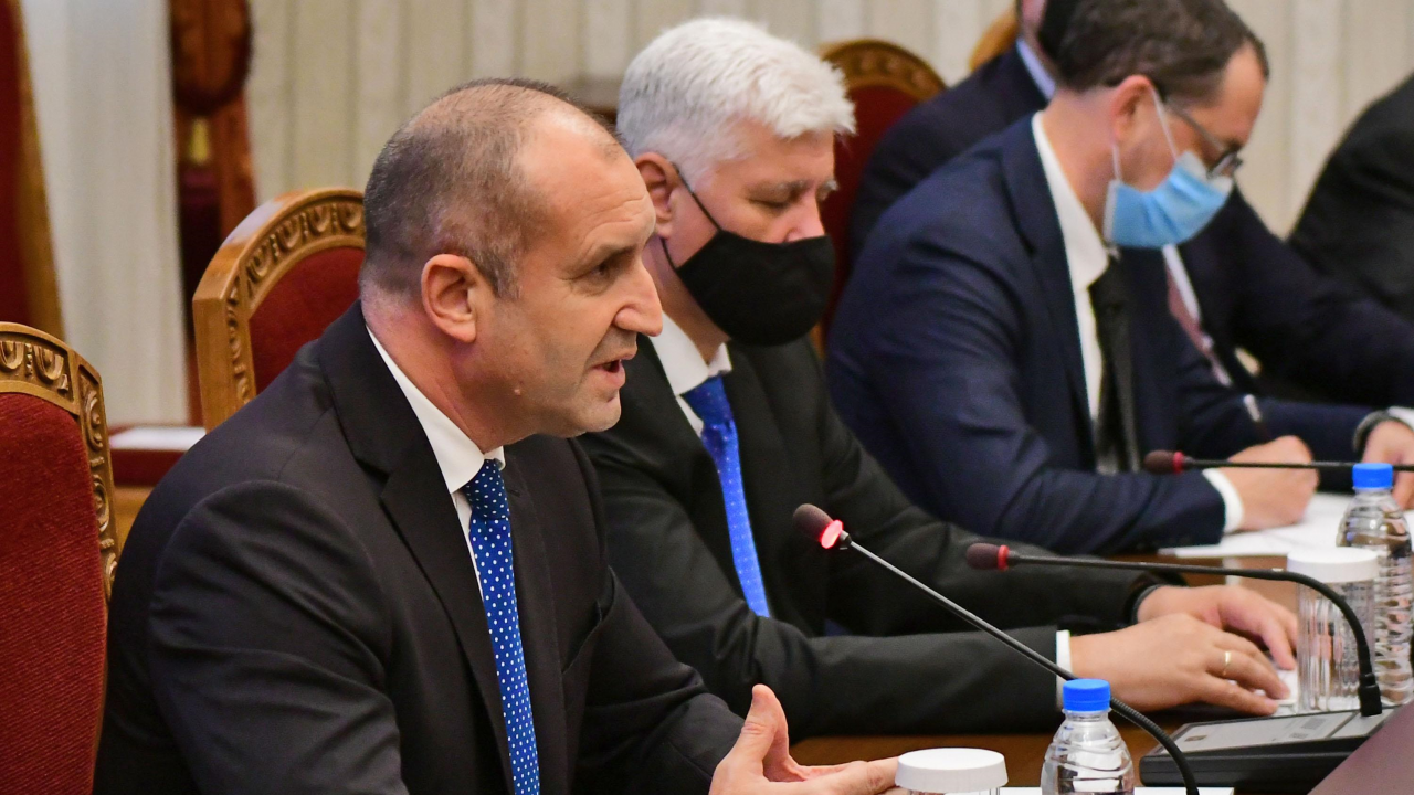 Румен Радев ще проведе двустранни срещи в рамките на Инициативата „Три морета“