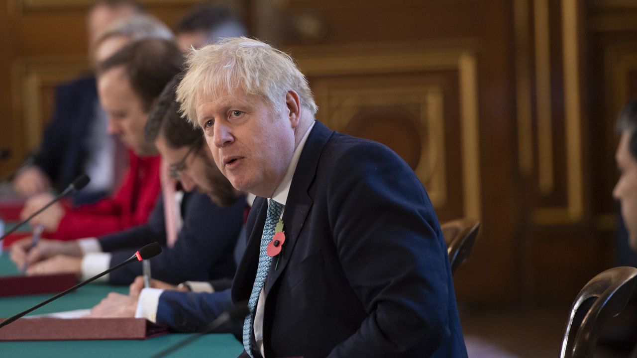 Лондон: Евакуирахме над 2300 души от Афганистан