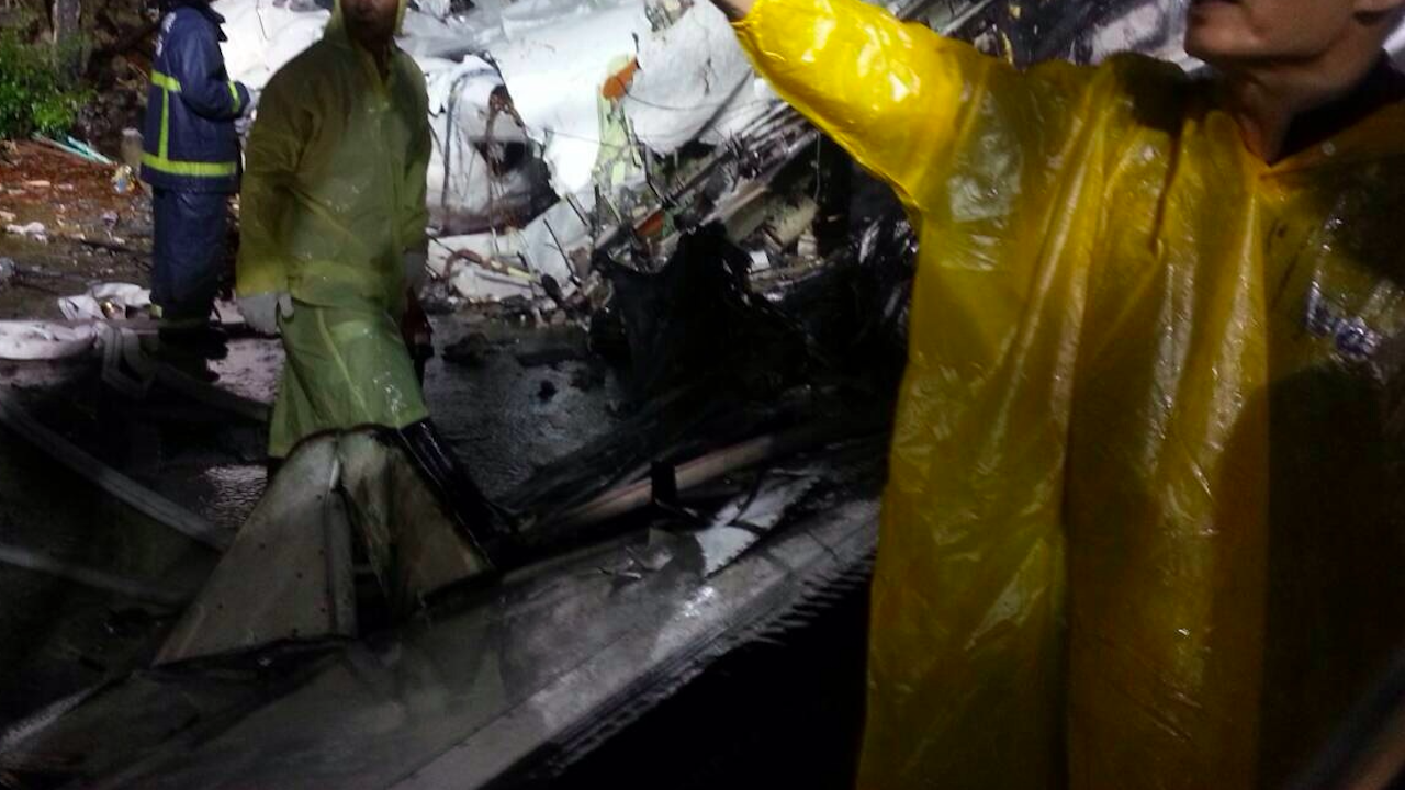 Четирима души са в критично състояние след самолетна катастрофа в окръг Сакраменто