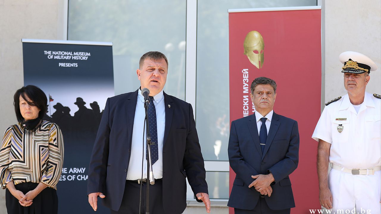 Каракачанов: Усилията на хората, ръководили армията в последните 30 години, днес се увенчават с успех