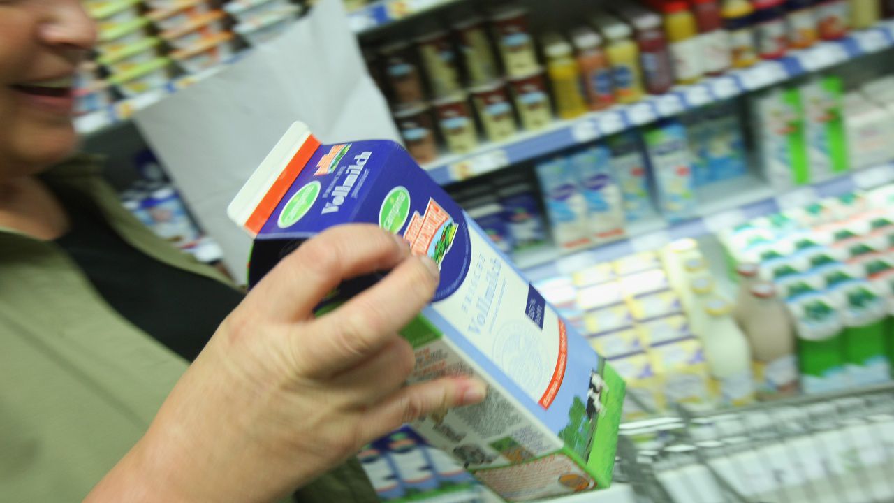 БАБХ възстанови ежеседмичните проверки на млечни продукти в търговската мрежа