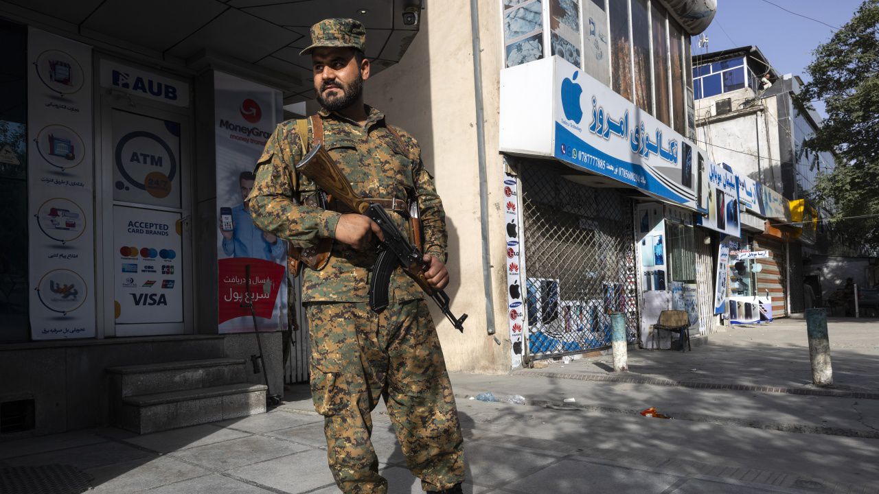 Противници на талибаните в Афганистан призовават Запада да им помогне с оръжие и боеприпаси