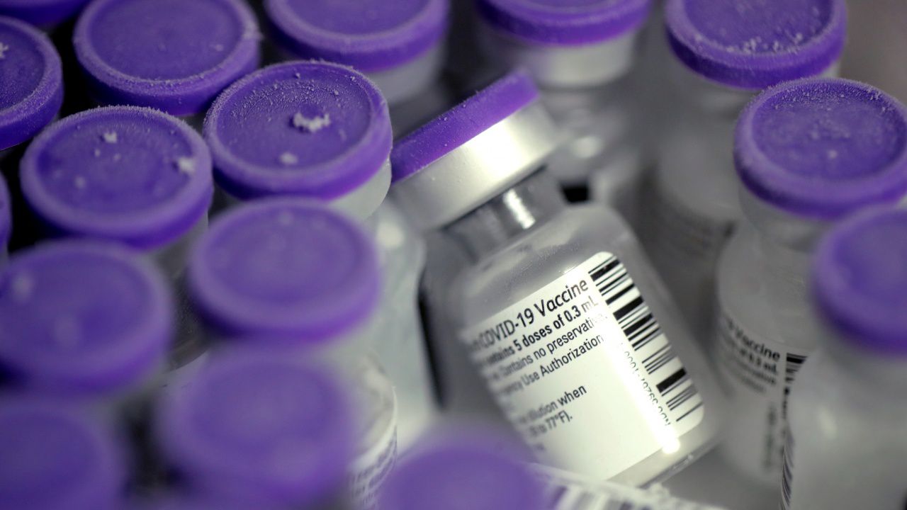 Израел: Има вероятна връзка между ваксината на Pfizer и случаи на миокардит