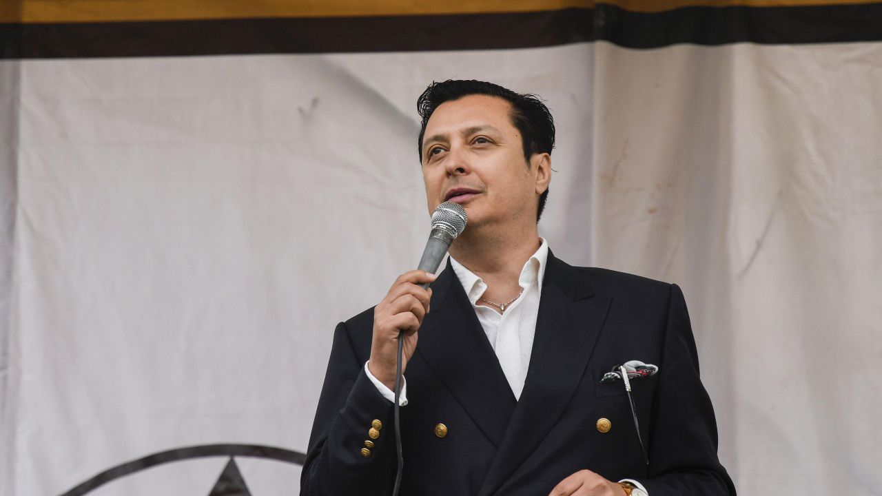 Васил Петров и Русалина Мочукова излизат на сцената с Плевенската филхармония