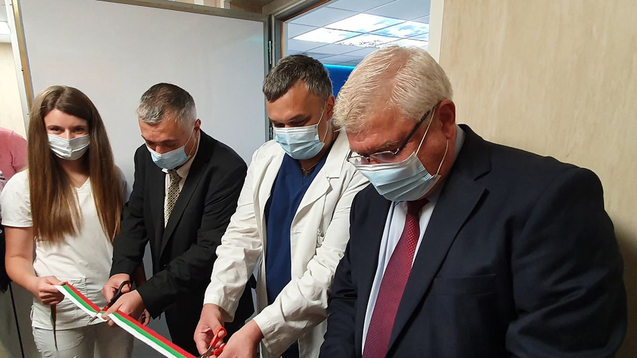 Ананиев откри най-модерния ЯМР у нас, щяло да има ескалация на болните от COVID-19