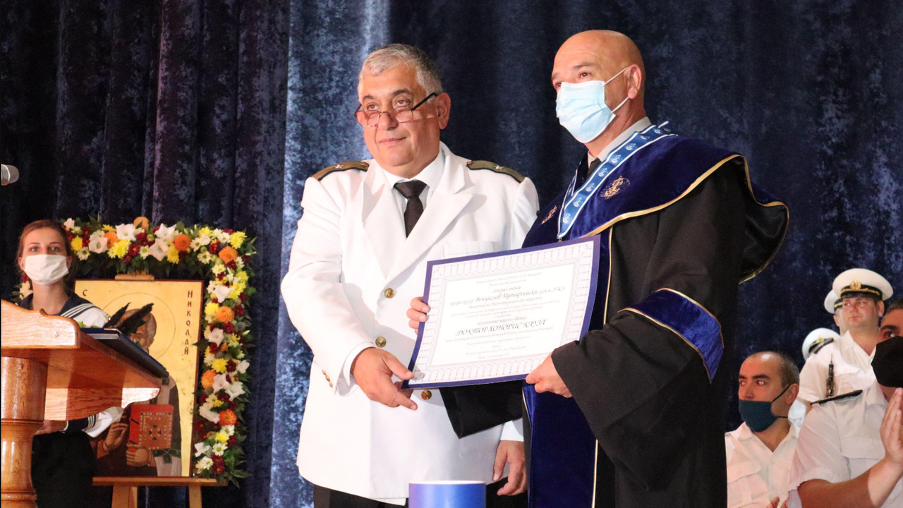 Ген. Мутафчийски вече е  "Доктор хонорис кауза"