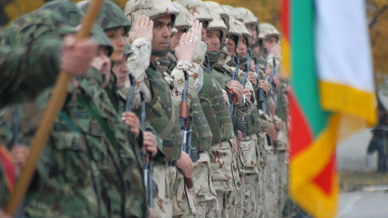 Двама български военнослужещи в Афганистан са с COVID-19