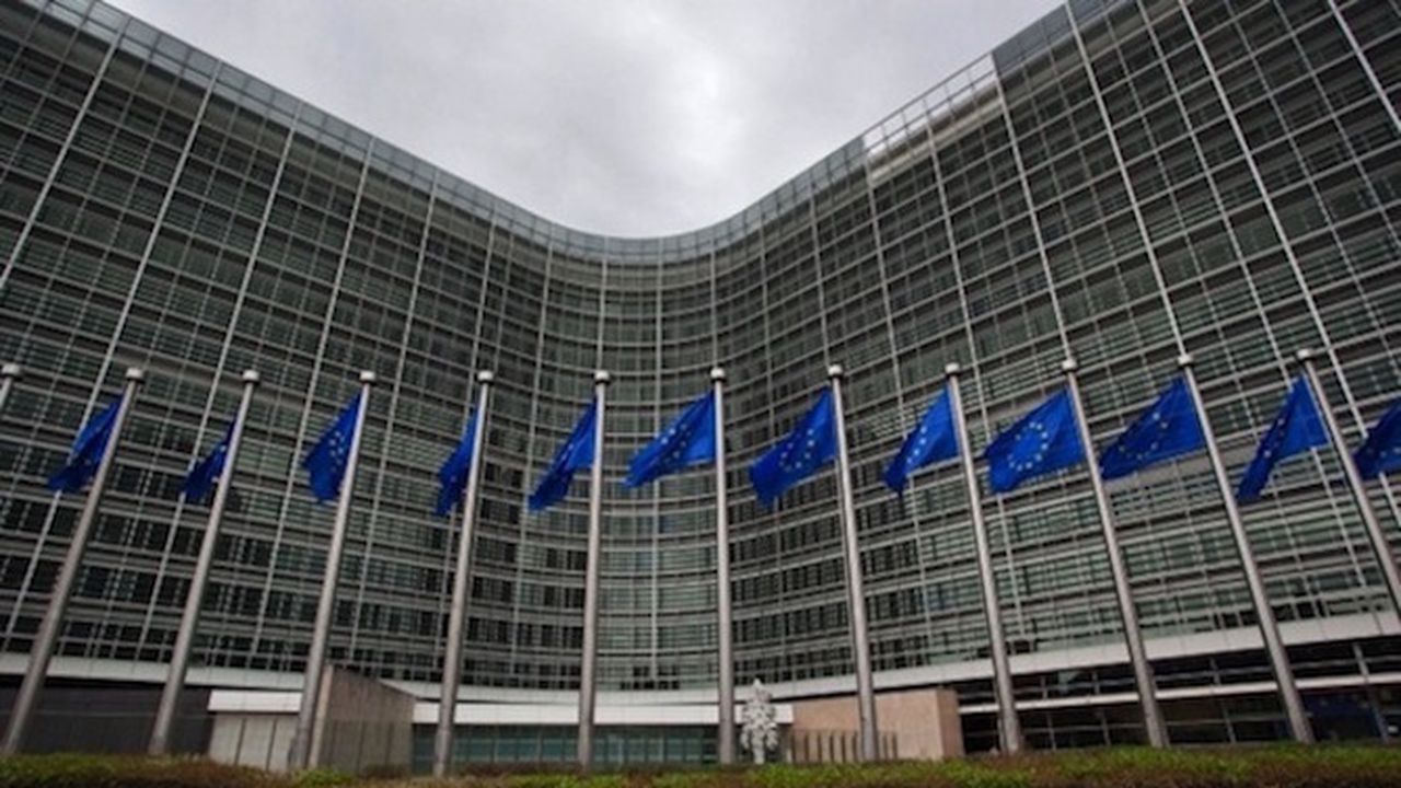 Обвиниха ЕК в сериозна зависимост от фармацевтичните компании