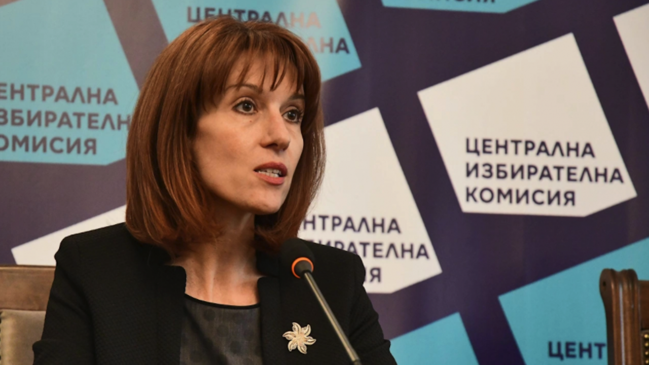 Парламентът привиква шефката на ЦИК заради президентските избори
