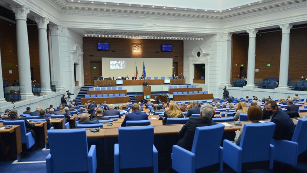 От 1 януари отпада вноската от 5% върху приходите на производители на електроенергия от  ВЕИ