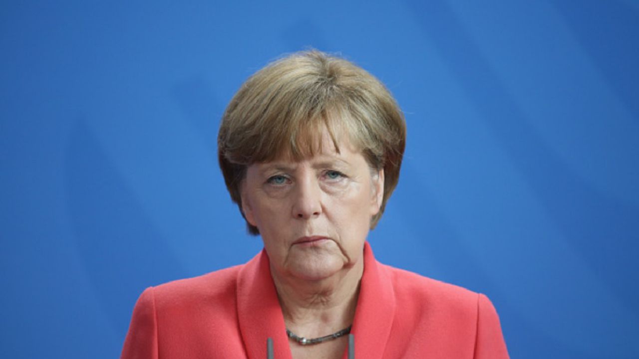 Меркел за COVID-19: Така повече не може!