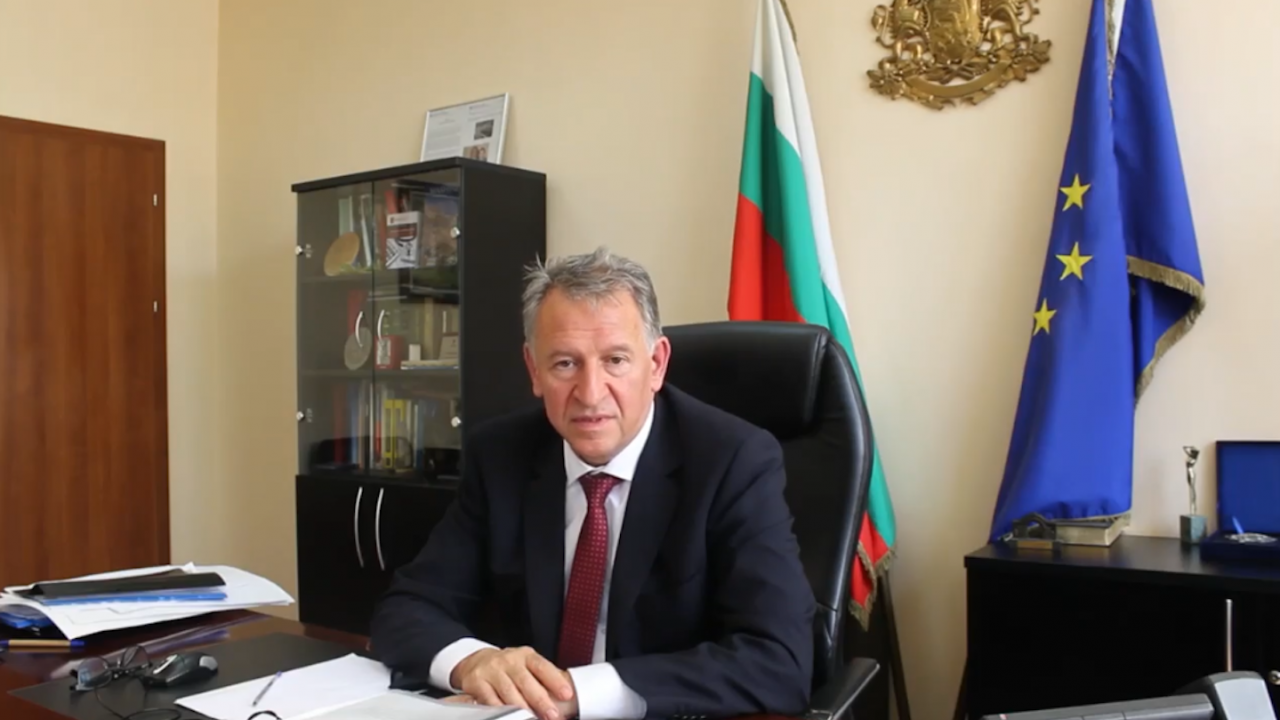 Доц. Кацаров: Не са жертви тези, които години са стояли на държавната софра и са правили каквото си поискат