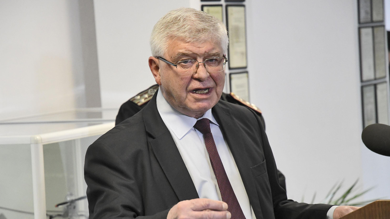 Ананиев издаде 4 заповеди накуп