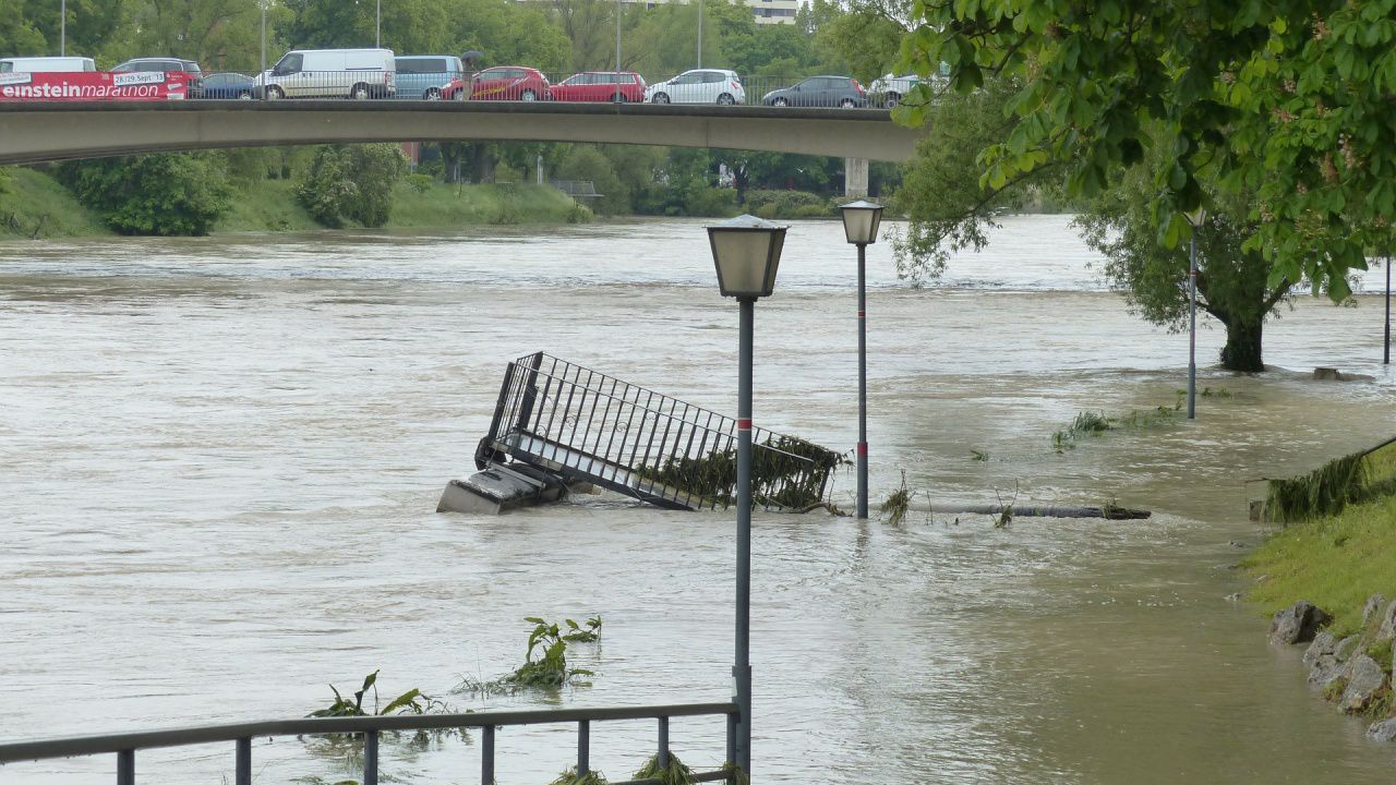 200 евакуирани след наводнения в Турция